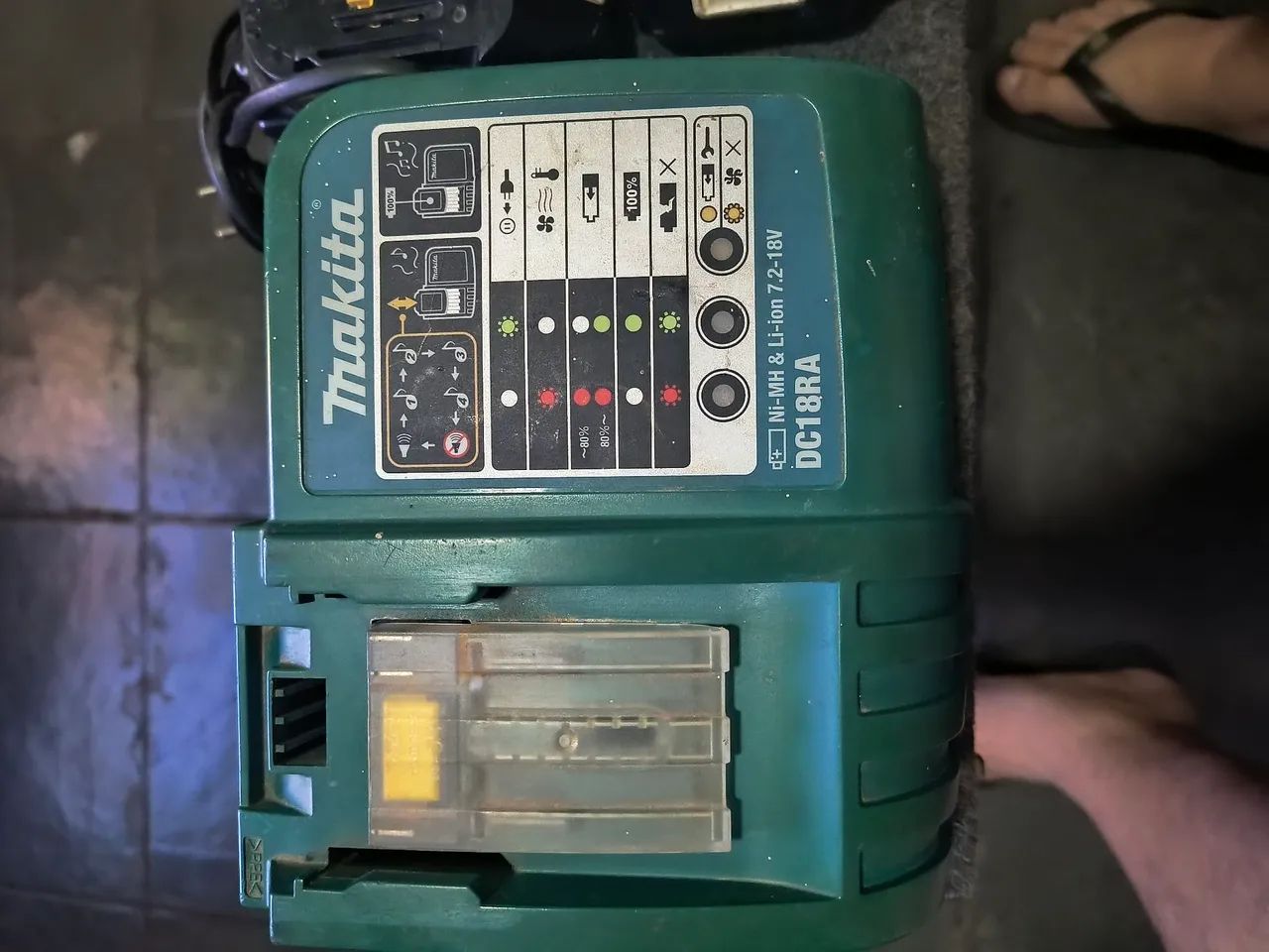 Carregador de bateria Makita DC18RA - Foto 2