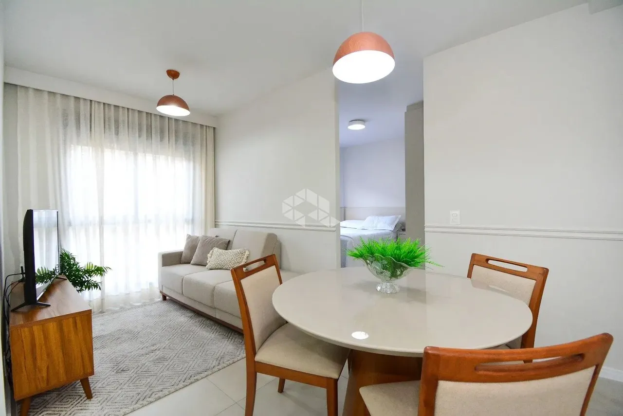 STUDIO MOBILIADO COM 1 SUÍTE E VAGA DE GARAGEM AO LADO DO PÁTIO MILANO NO CENTRO DE FLORIA