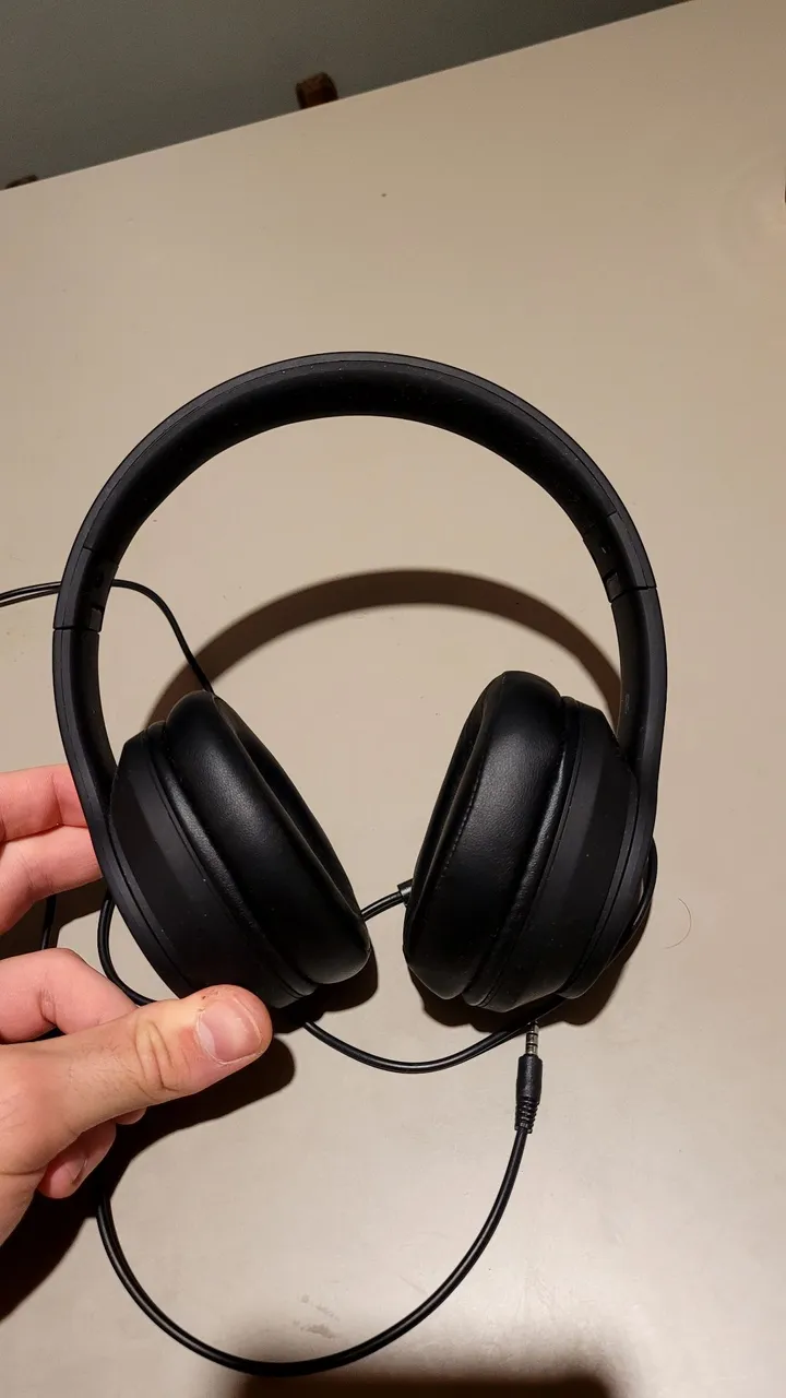 Headphone Preto com Fio