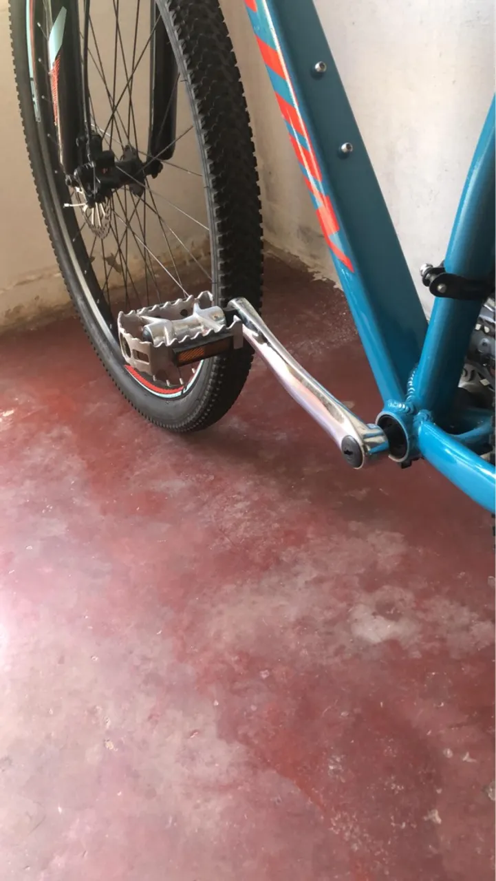 Bicicleta de montanha azul