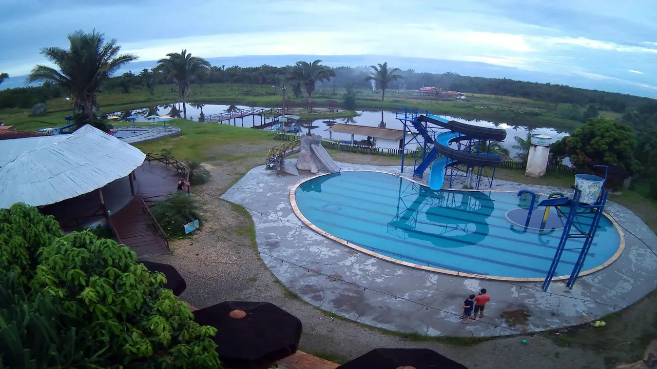 Vendo Belíssimo Parque Aquático 60.000 M2 no Centro - Santa Rita - MA