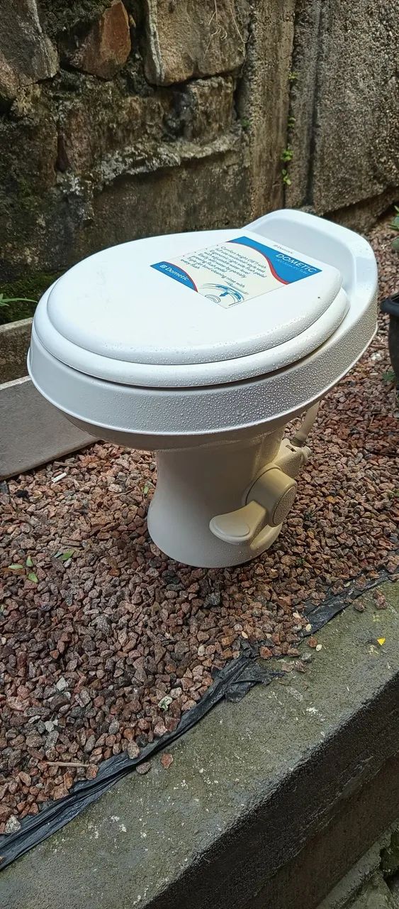 Sanitário portátil para motohome