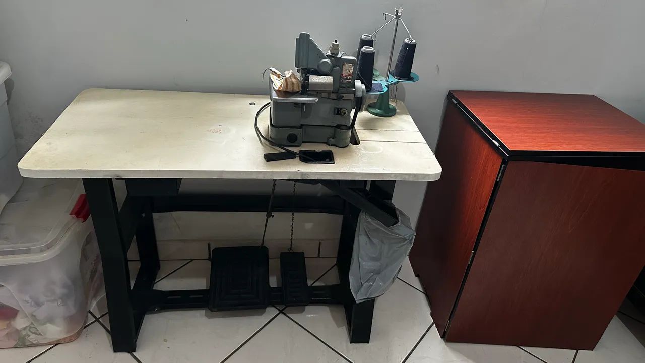 Máquina de costura Overloque64292690796035120