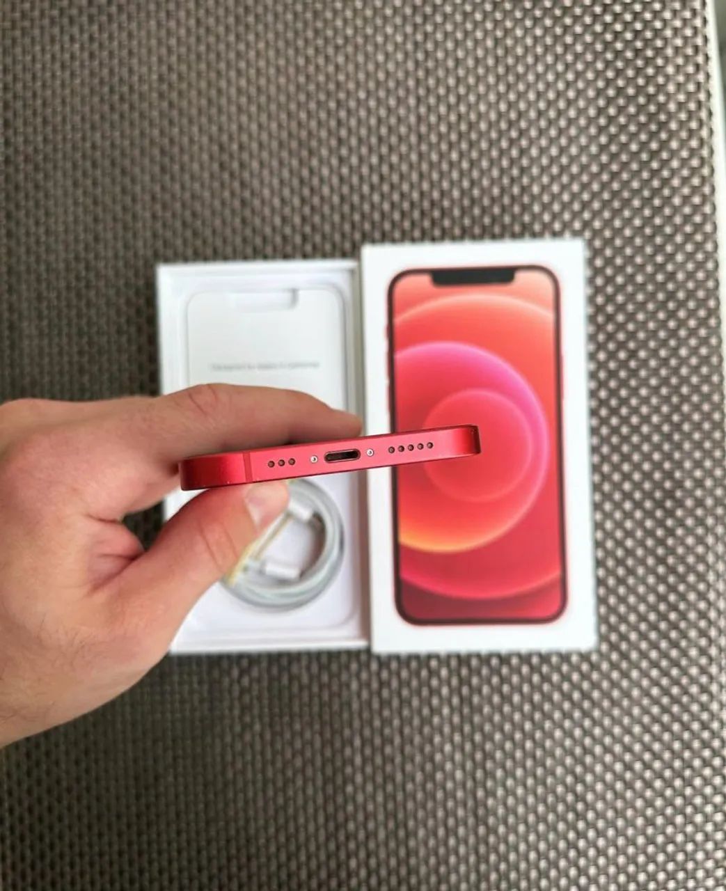 iPhone 12　レッド (Red) 128GB Apple Iphone 12 RED Edition 128gb Vitrine | Shopee Brasil