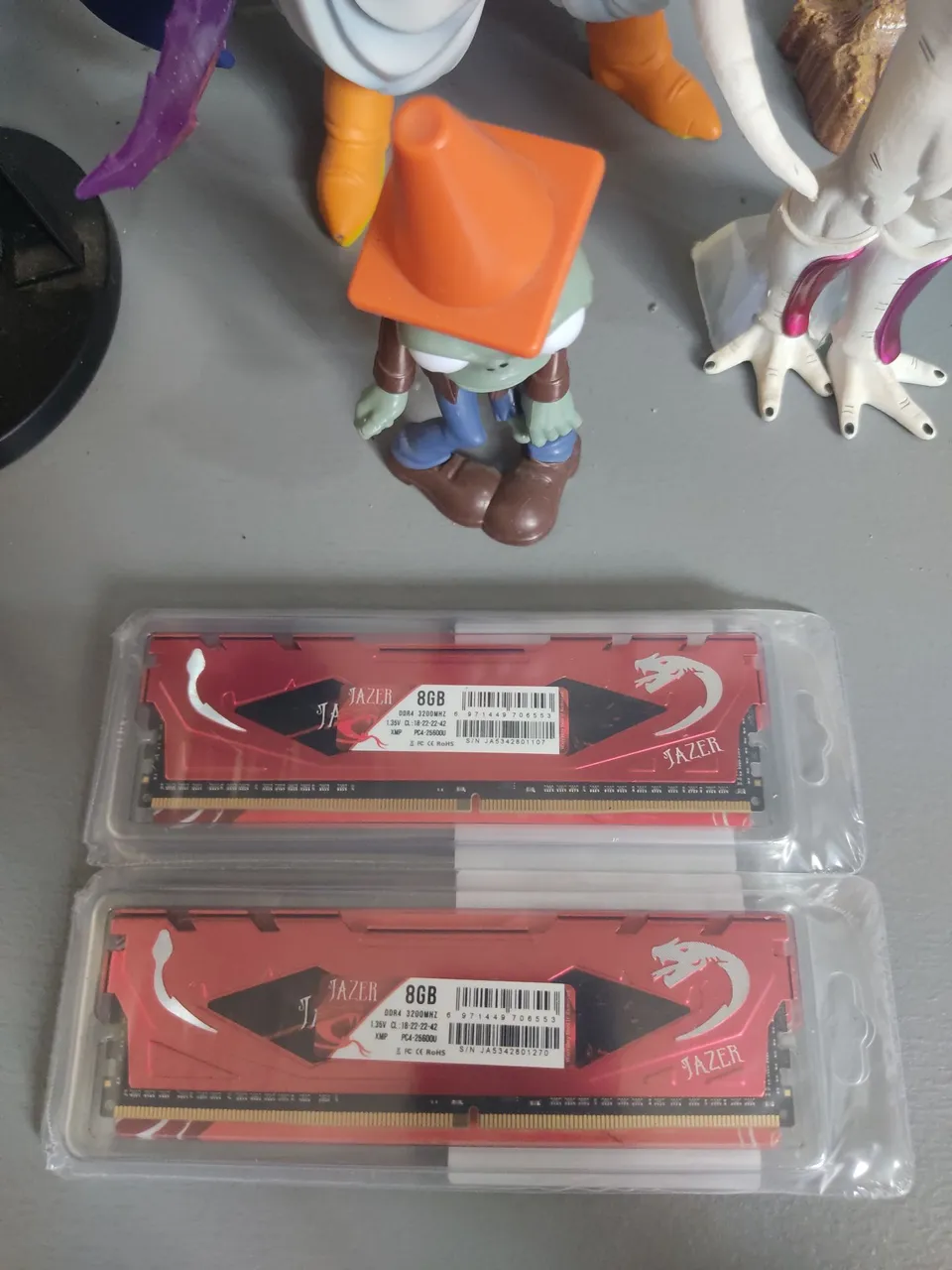 Memória RAM 2x8GB DDR4 3200Mhz **NOVA