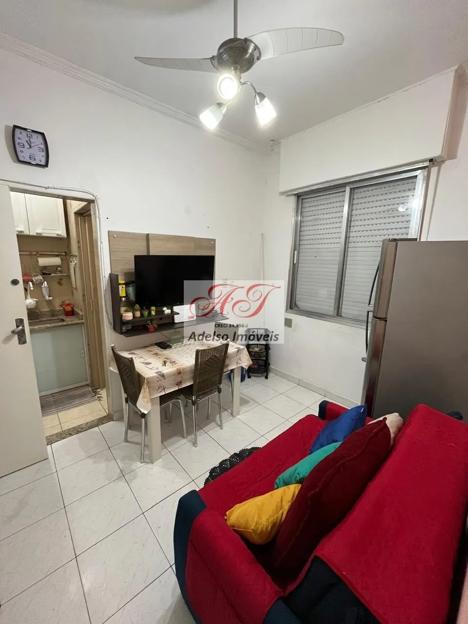Apartamento à venda no Embaré - Santos-SP: 1 quarto, 1 banheiro, 1 vaga, 32m² de área. Apr