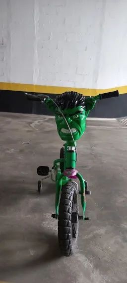 Bicicleta aro 14 - Hulk - Marvel Avengers  - Foto 4
