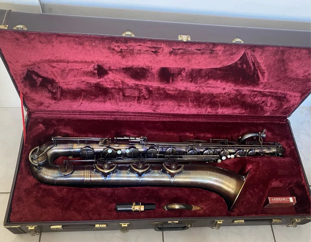 Saxofone Barítono marca Júpiter - Foto 3