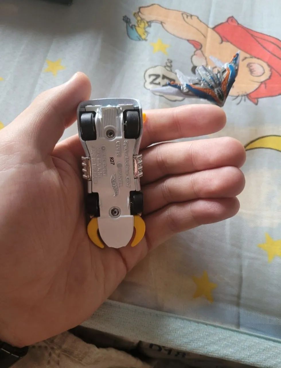 Carro Homem-aranha japonês Hot Wheels Premium - Foto 5