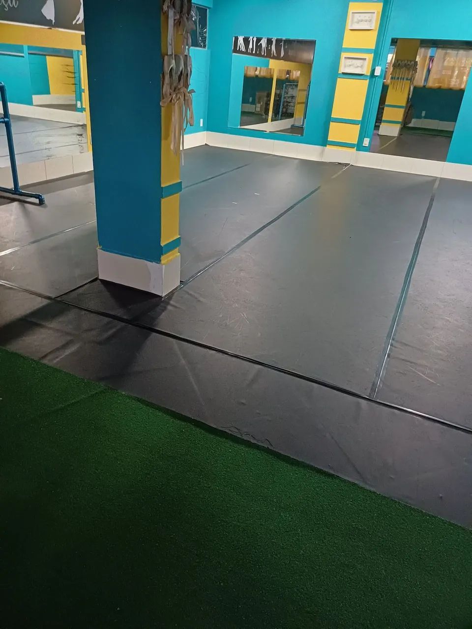 Linoleo preto para escola de ballet - Foto 2
