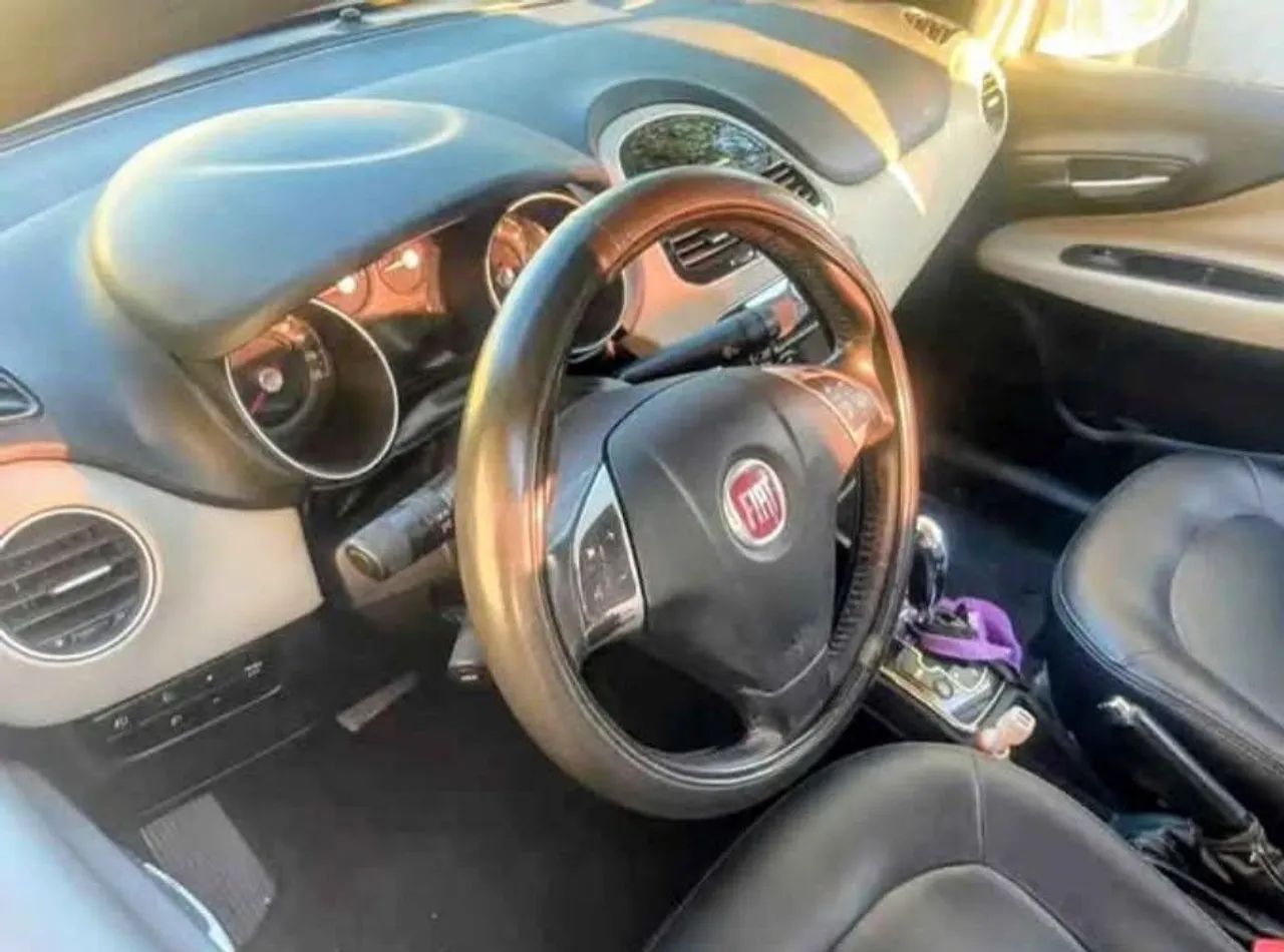 Fiat Linea Absolute 1.9/1.8 Flex Dualogic 4P 2016 - Foto 2