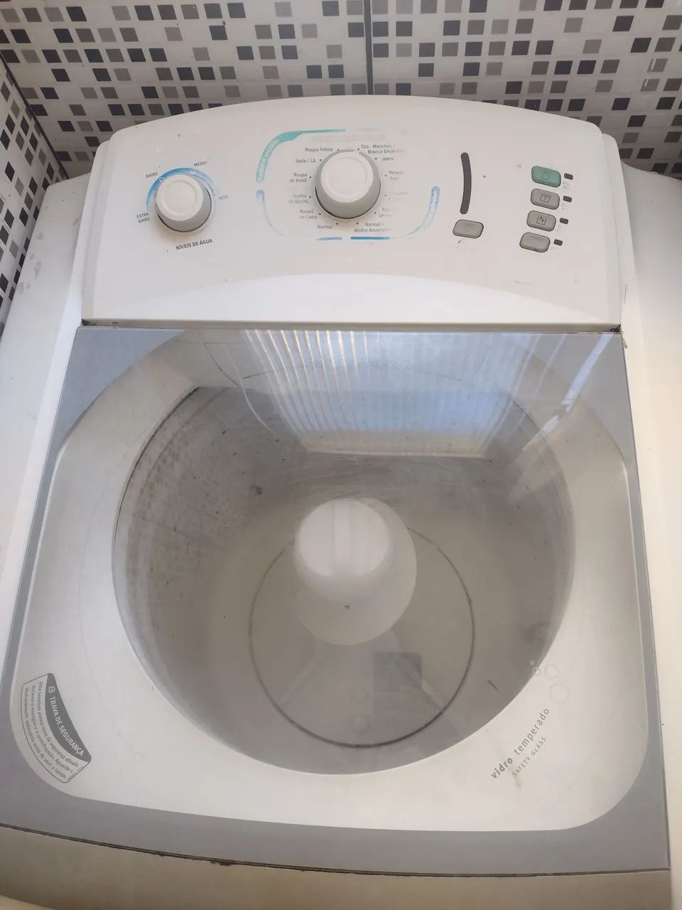 Vendo máquina com defeito 