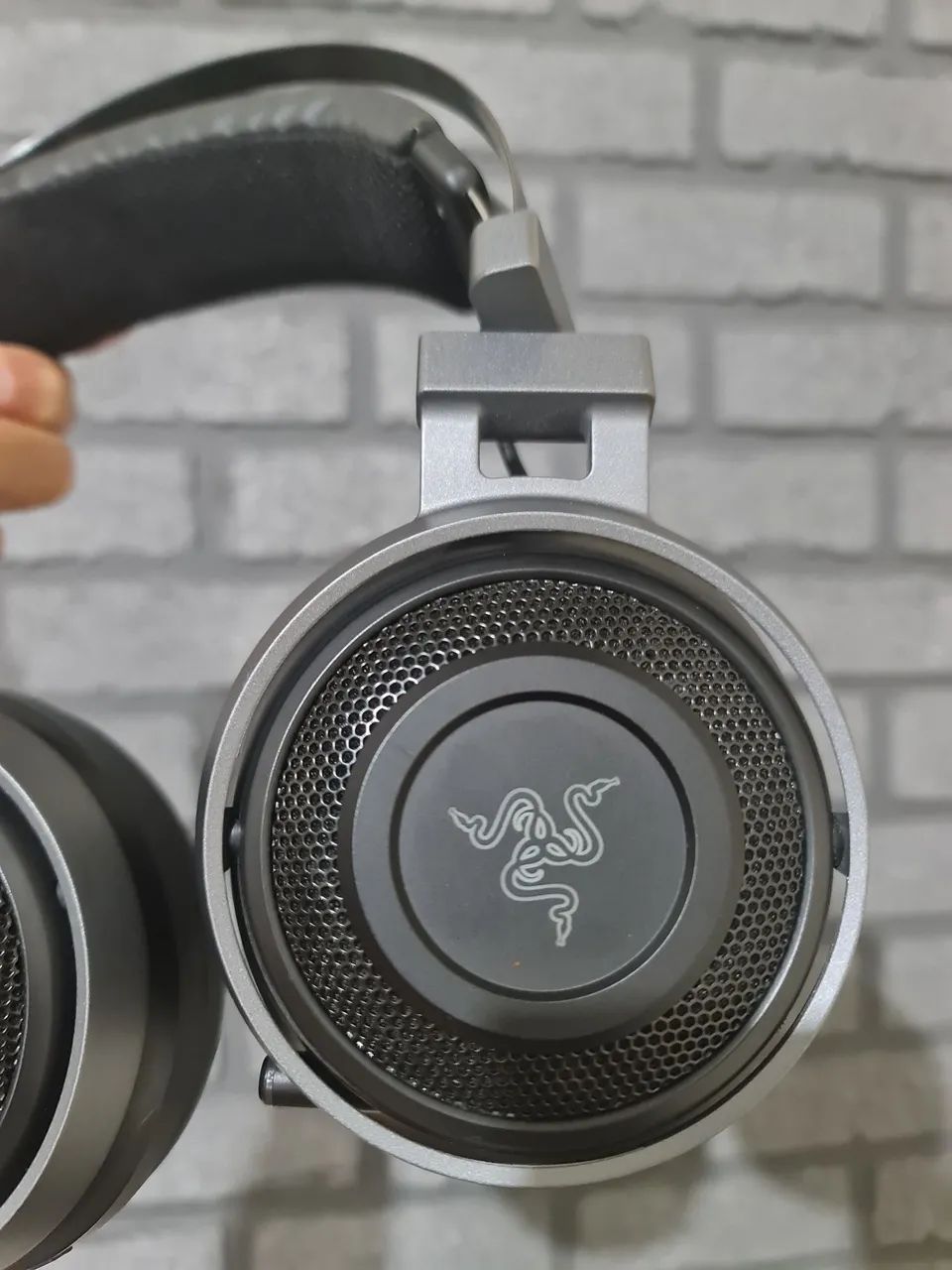 Fone profissional Razer Nari Ultimate - Foto 4