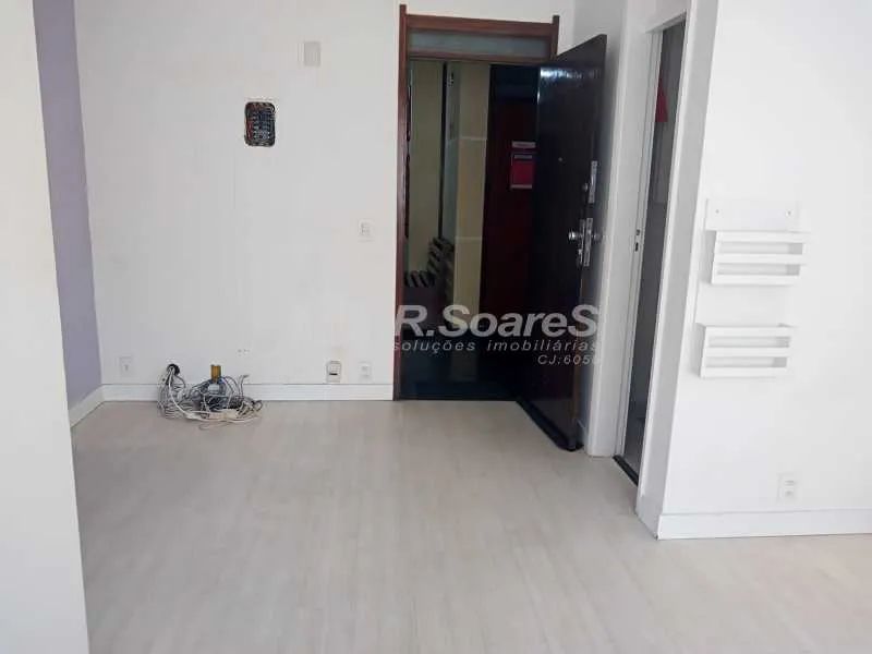 Ótima sala comercial na Rua Conde de Bonfim
