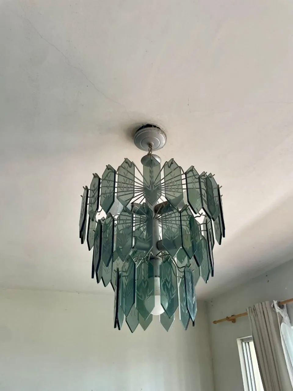 Lustre clássico em cristal trabalhado