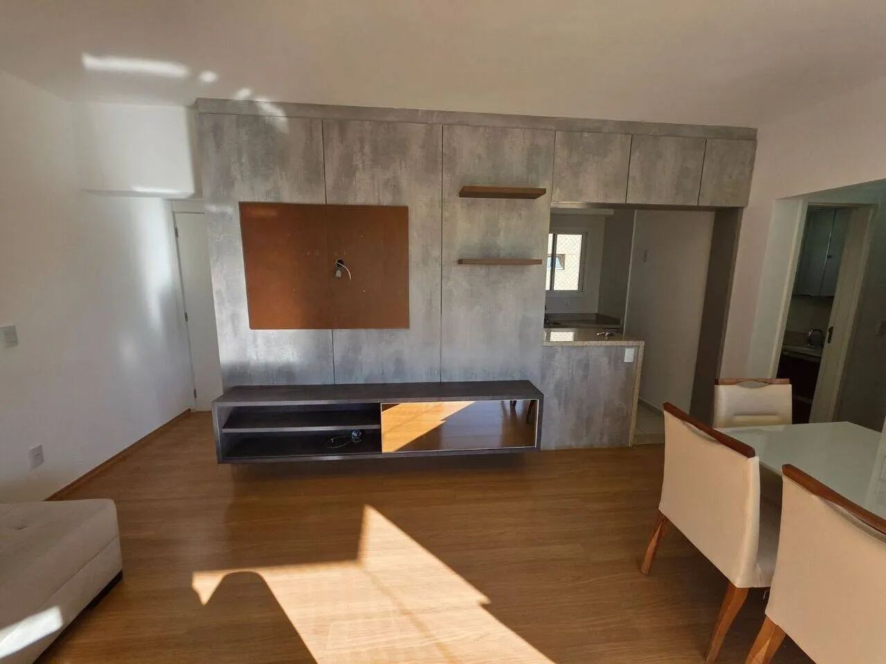 Apartamento à venda com 2 dormitórios, 70 m² e 1 vaga no Edifício Victoria Parque | Gleba  - Foto 4