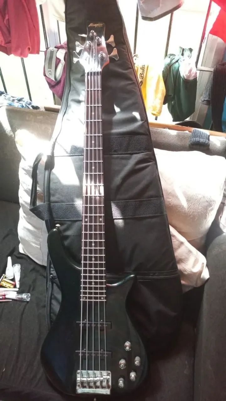 baixo e ukulele - Foto 2