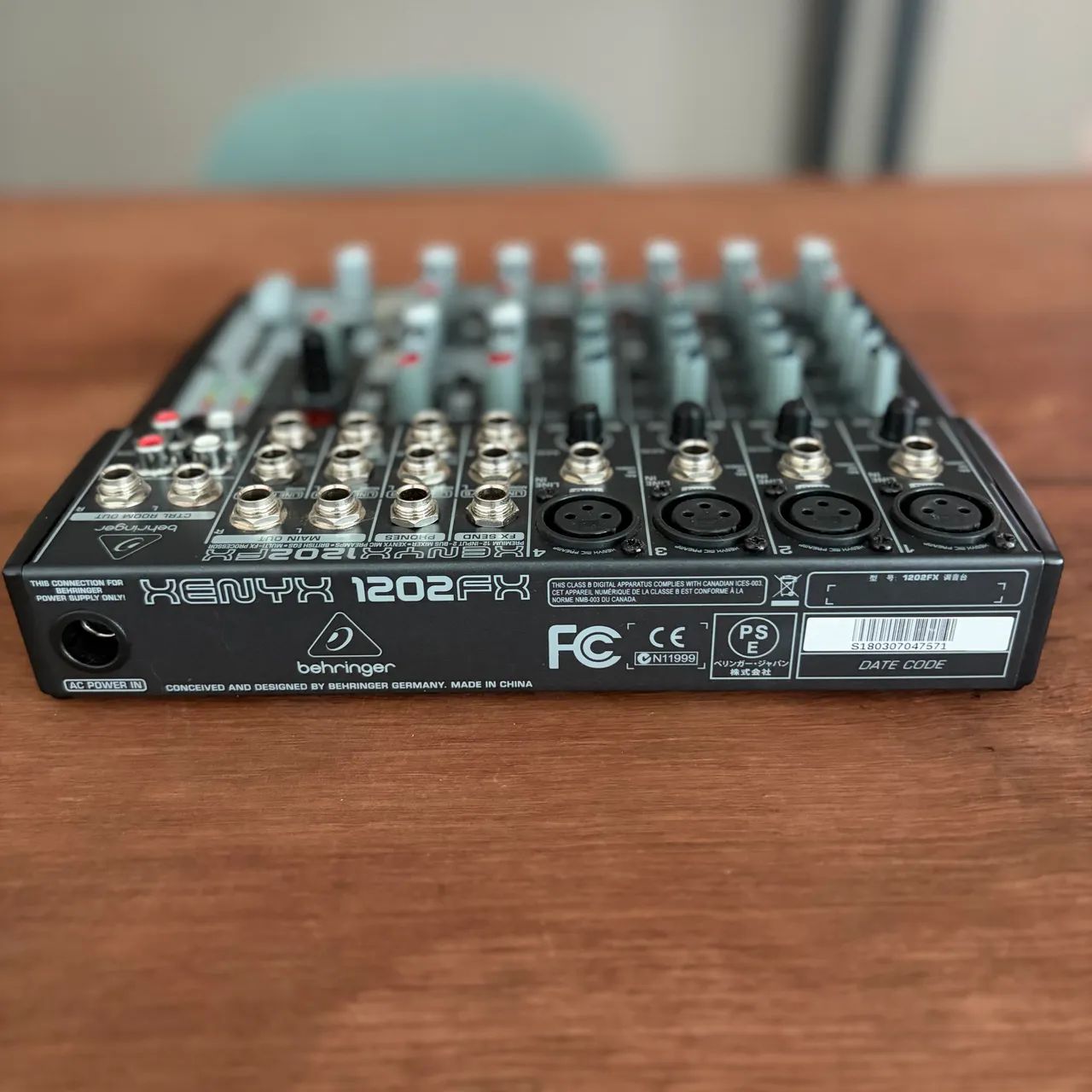 MESA DE SOM BEHRINGER XENYX 1202 FX - Foto 4