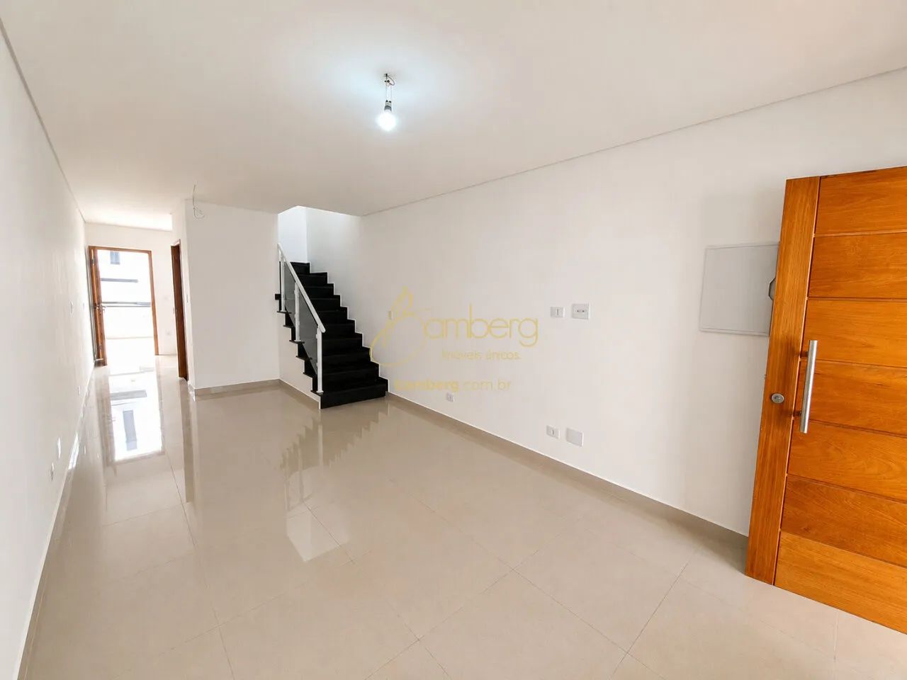 Casa com 3 Dormitórios com 2 Vagas a Venda na Cidade Ademar
