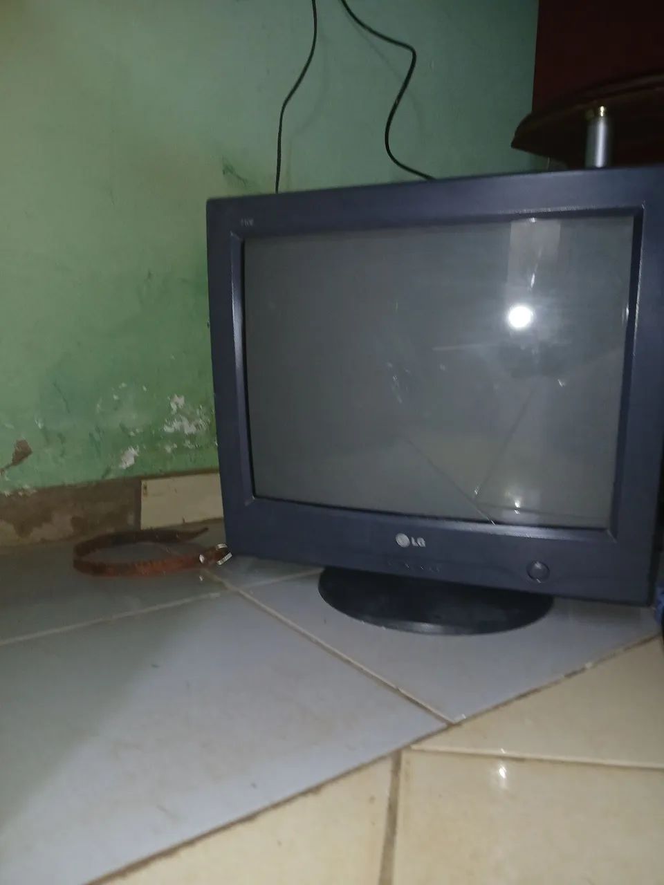 Monitor LG 710E CRT antigo funcionando perfeitamente - Foto 2