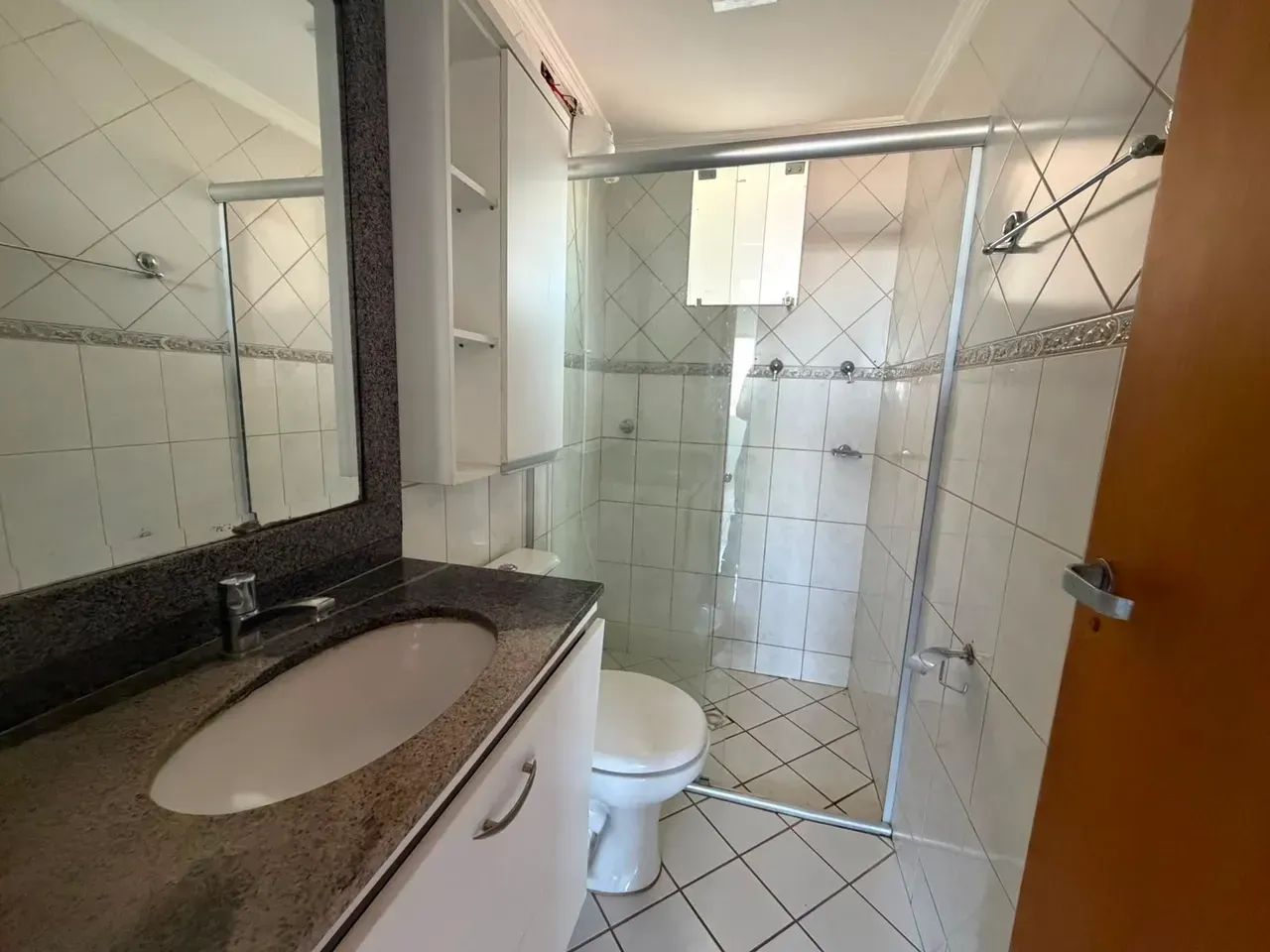 Imóvel para aluguel possui 79 metros quadrados com 3 quartos - Foto 4