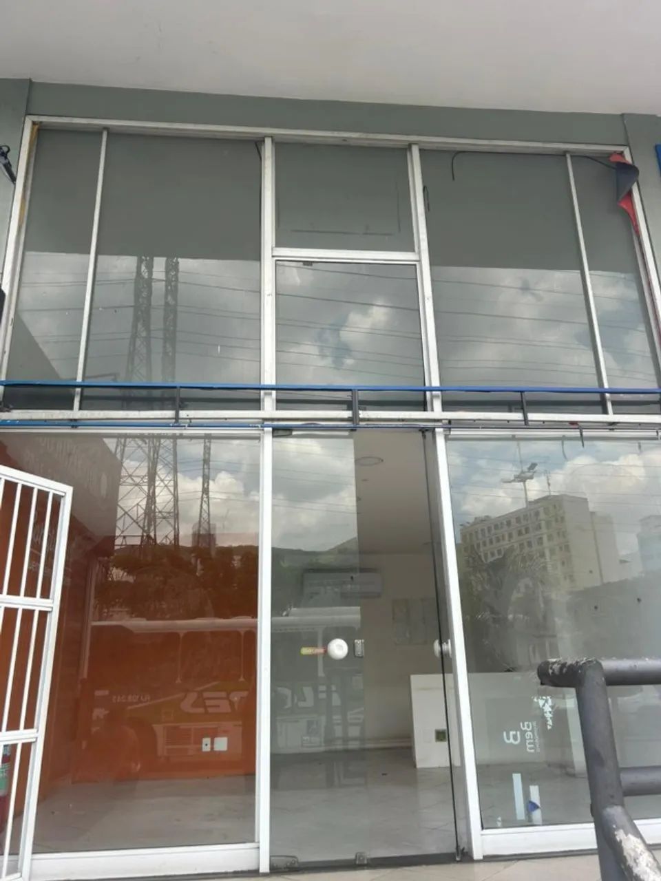 Loja com 25m2 mais mezanino no Centro de Nova Iguaçu - Foto 2