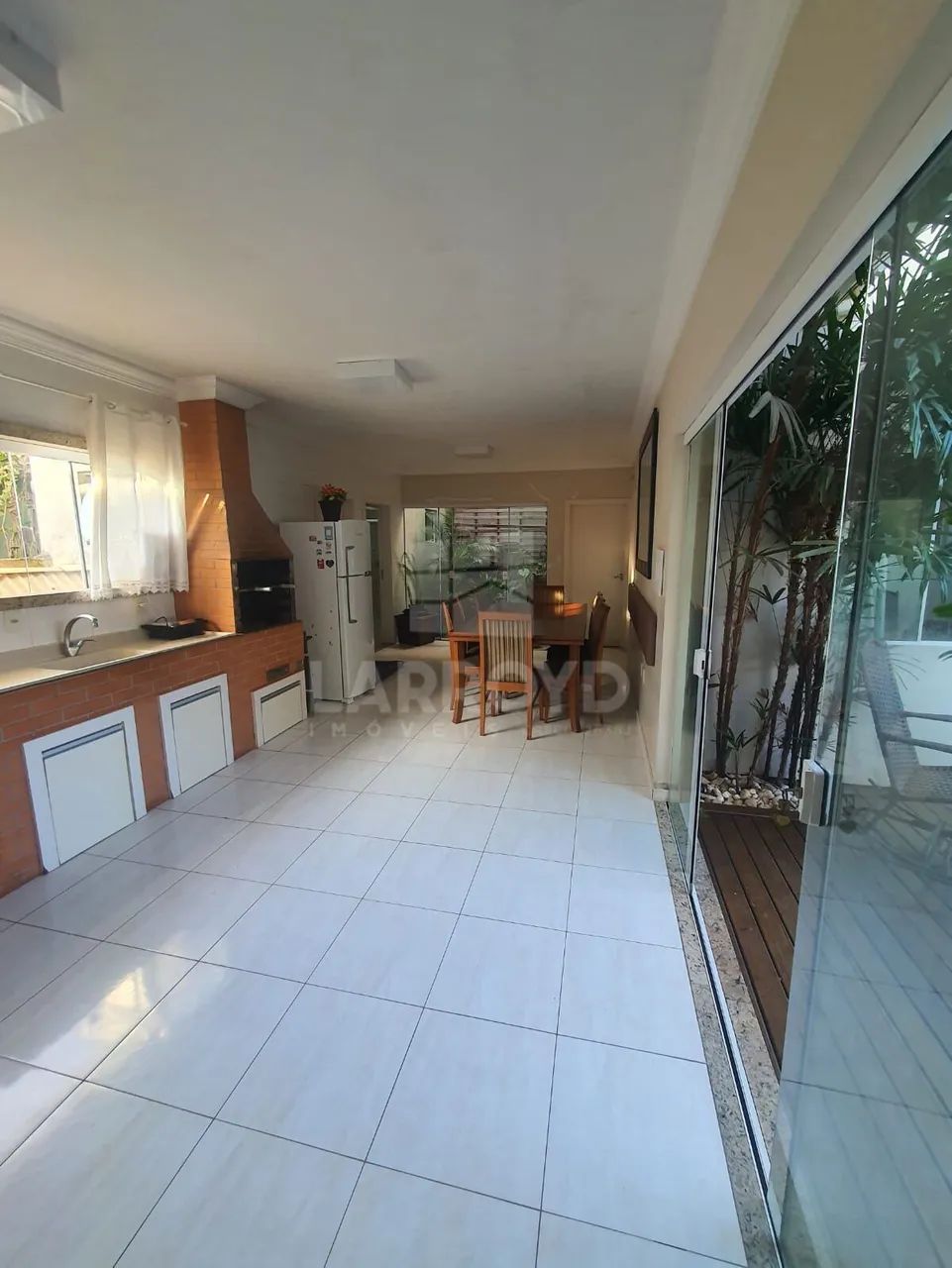 Casa à venda com espaço gourmet e churrasqueira - Foto 3