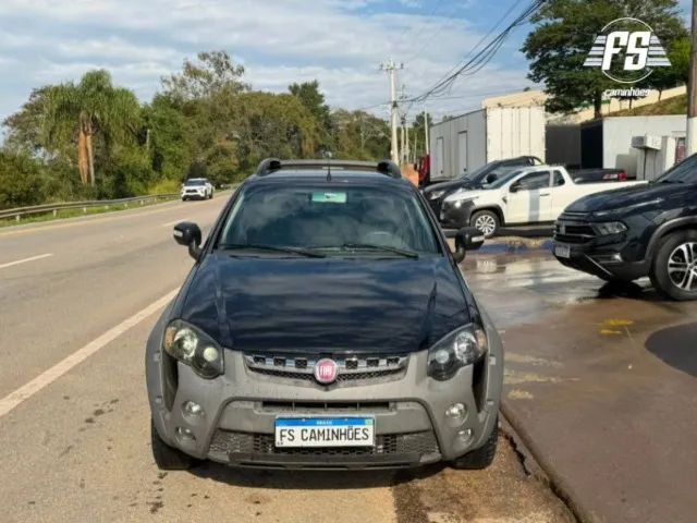 Fiat Strada Adv.1.8 16V Dualogic Flex CD 2017 - Foto 2