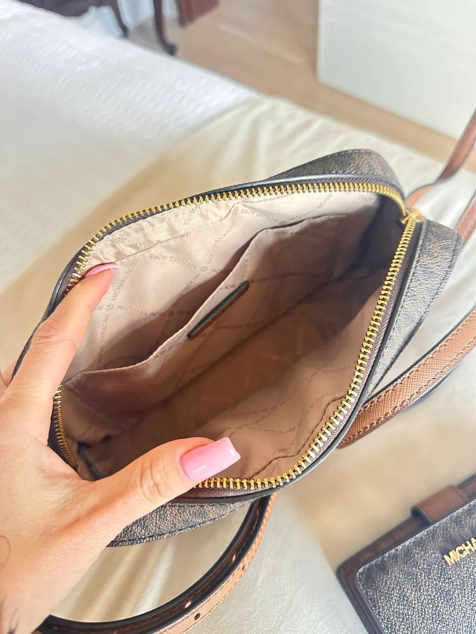 Bolsa Michael Kors + Carteira  - Foto 3