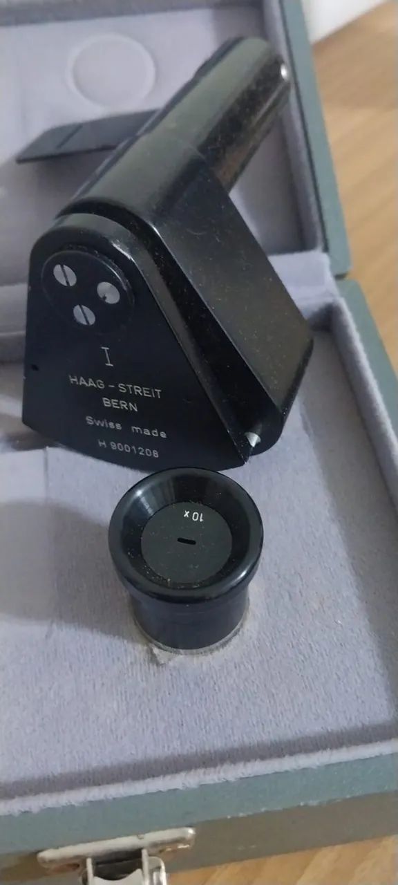Microscopio Haag Streit AG