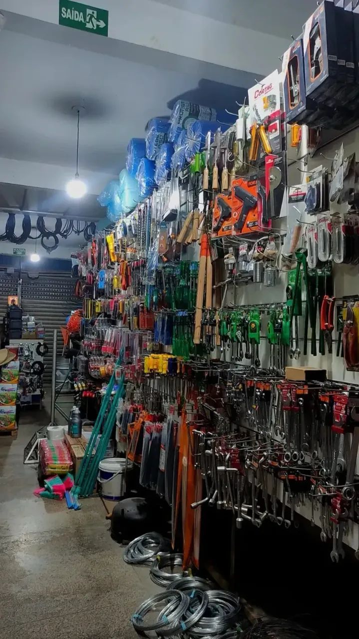 VENDE SE UMA FERRAGISTA, COM ESPAÇO AMPLO - Foto 5