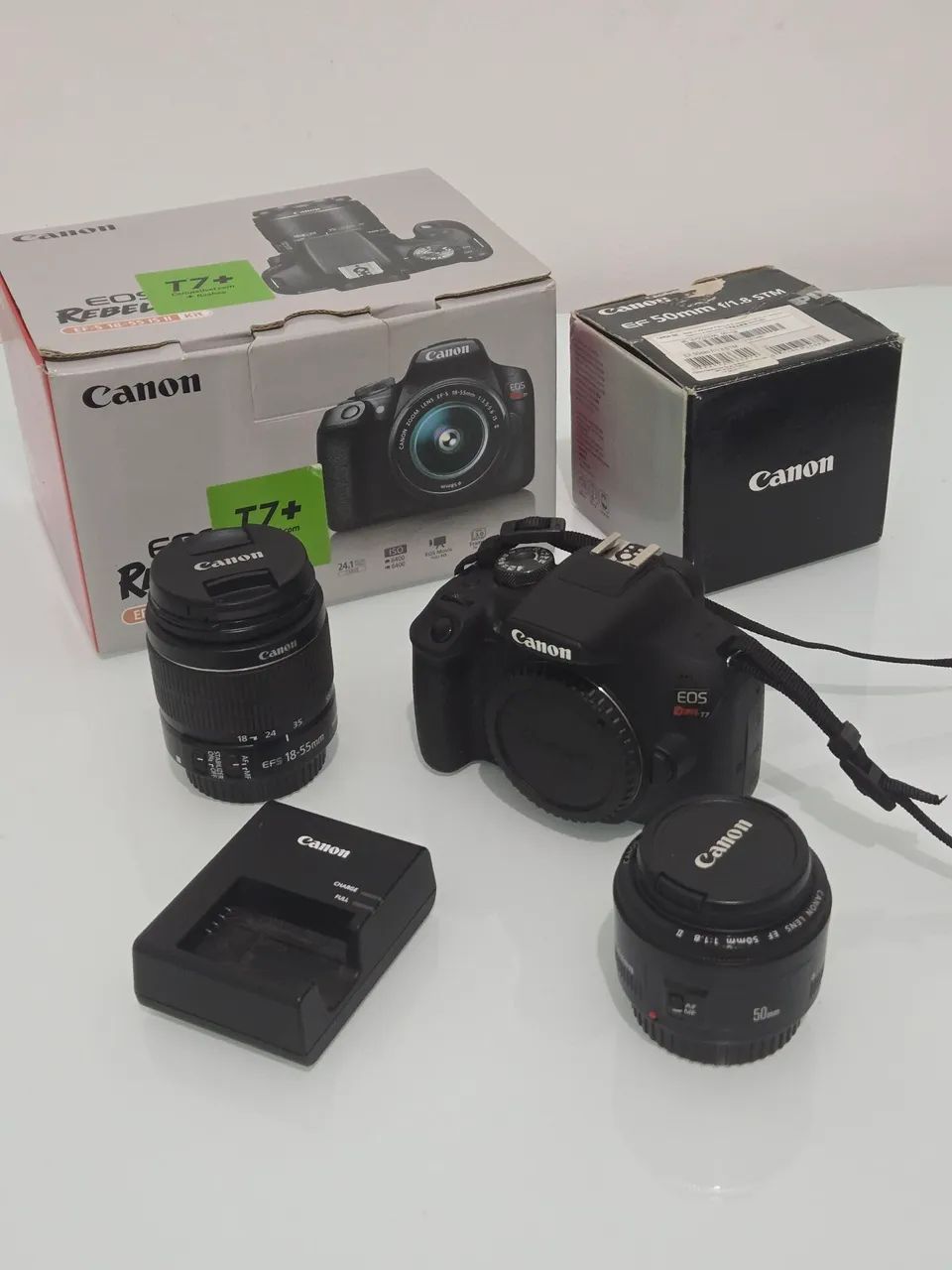 Camera Canon T7 com lentes 18-55mm e 50mm na caixa tudo novo apenas com cliques de teste