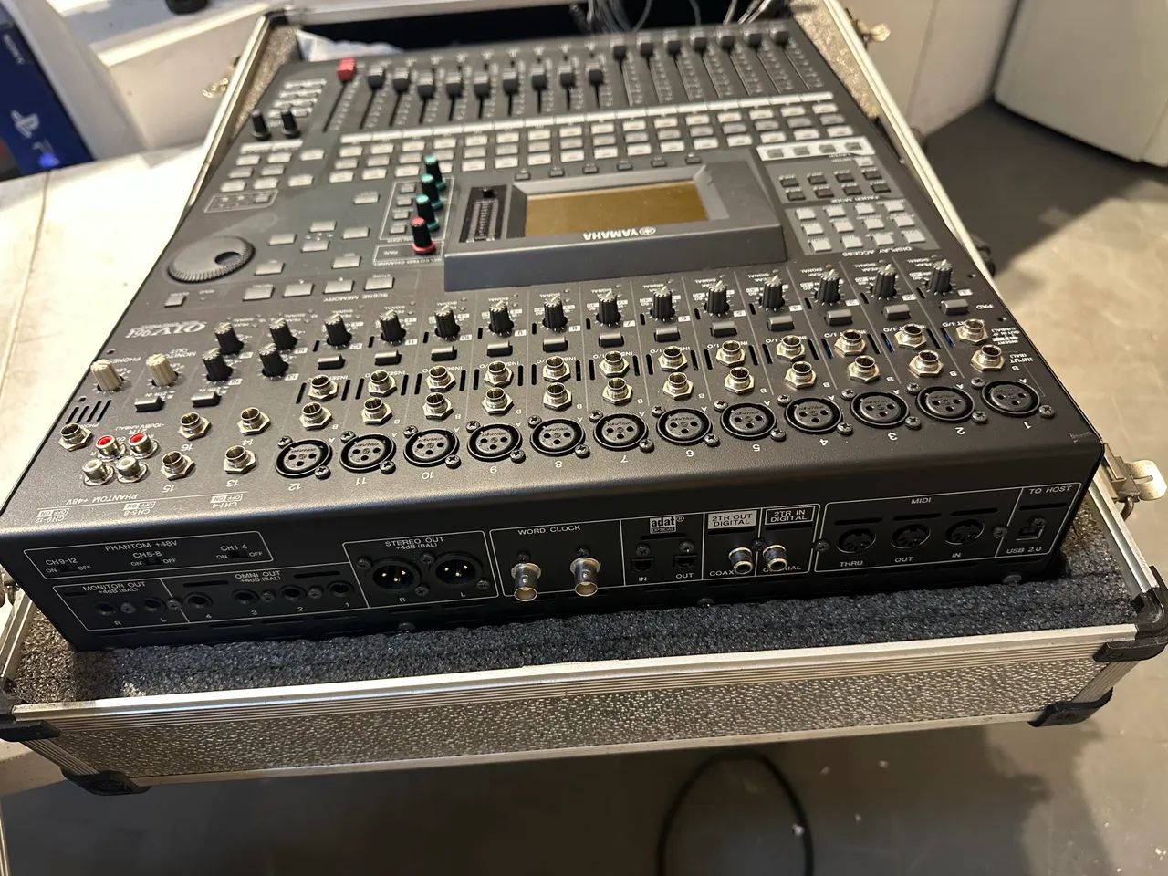 Mesa Yamaha 01v96i - Foto 3