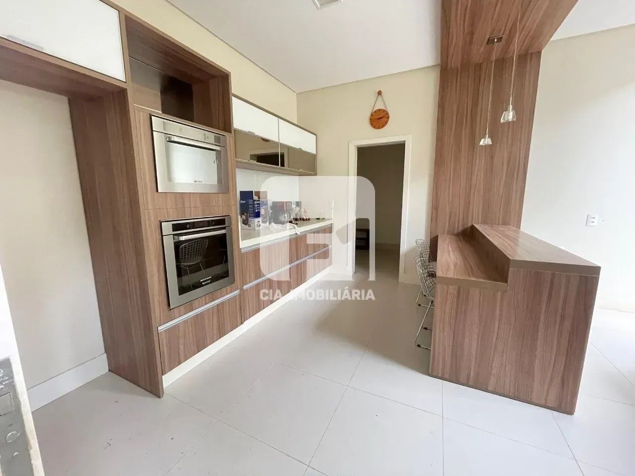 BELA CASA EM CONDOMINIO FECHADO NO CACUPE EM FLORIANOPOLIS-SC - Foto 3