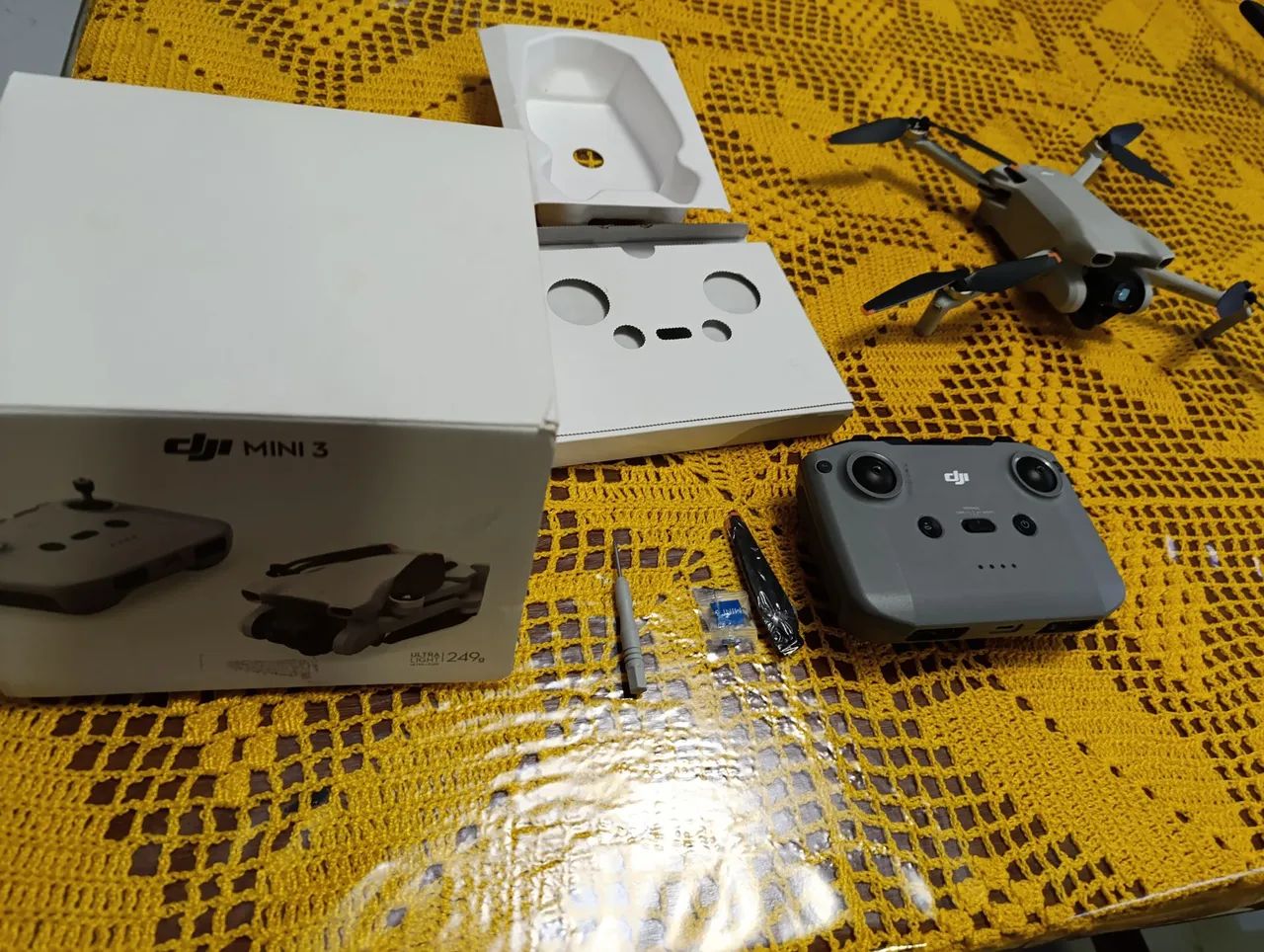 Drone DJI mini 3 Standard (Sem Tela) Cor Cinza Aceito ofertas