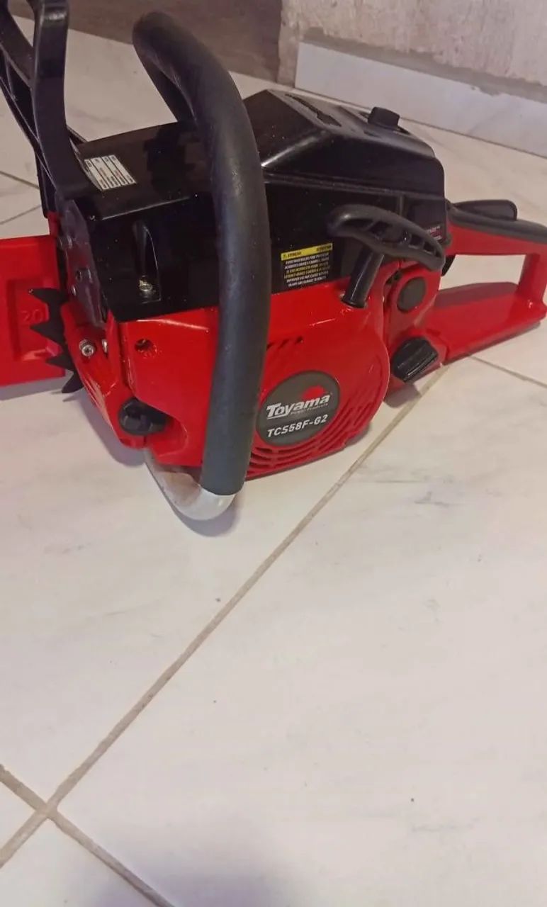 Motoserra toyama 55cc semi nova  - Foto 2