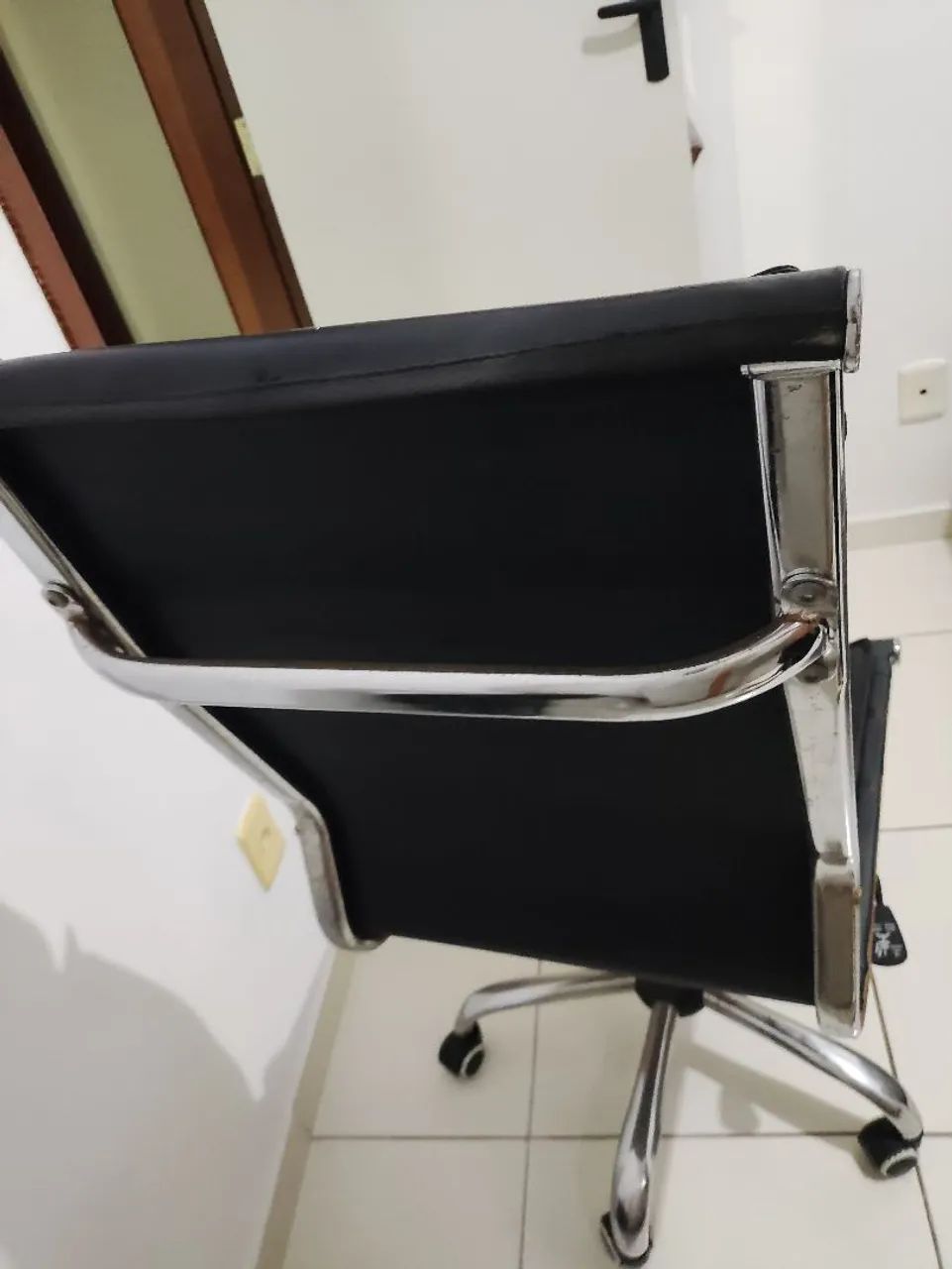 Cadeira de estudo  - Foto 4