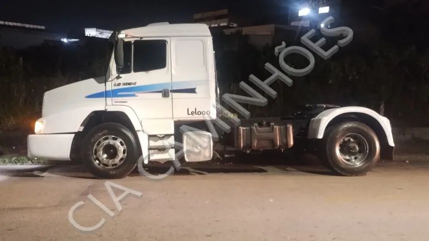 MB 1634 ANO 2008 4x2 - Foto 4