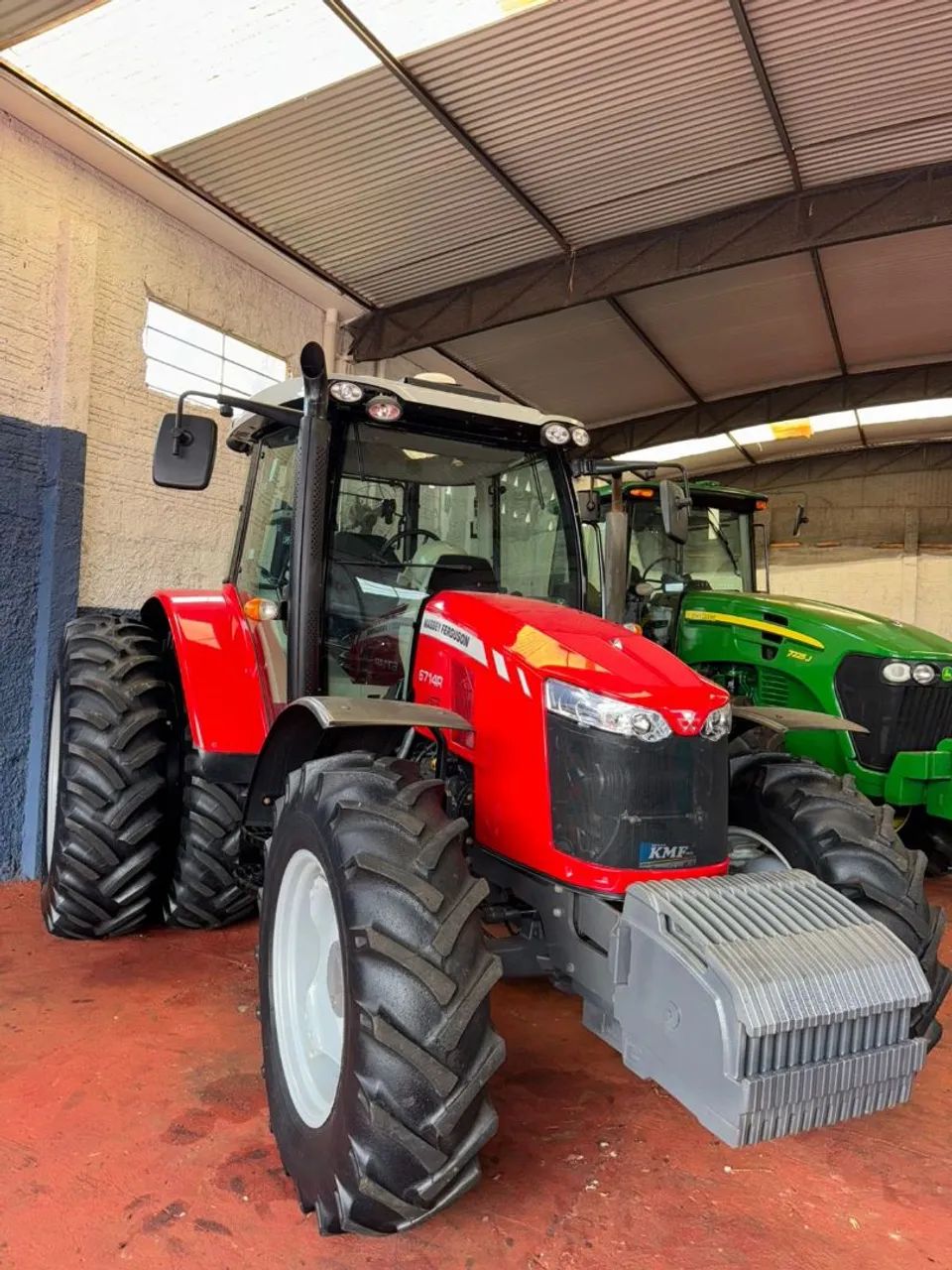 Trator Massey Ferguson 6714R Ano 2022 - Foto 2