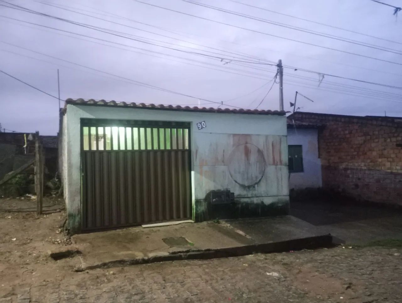 Vendo uma casa no conjunto jardim 