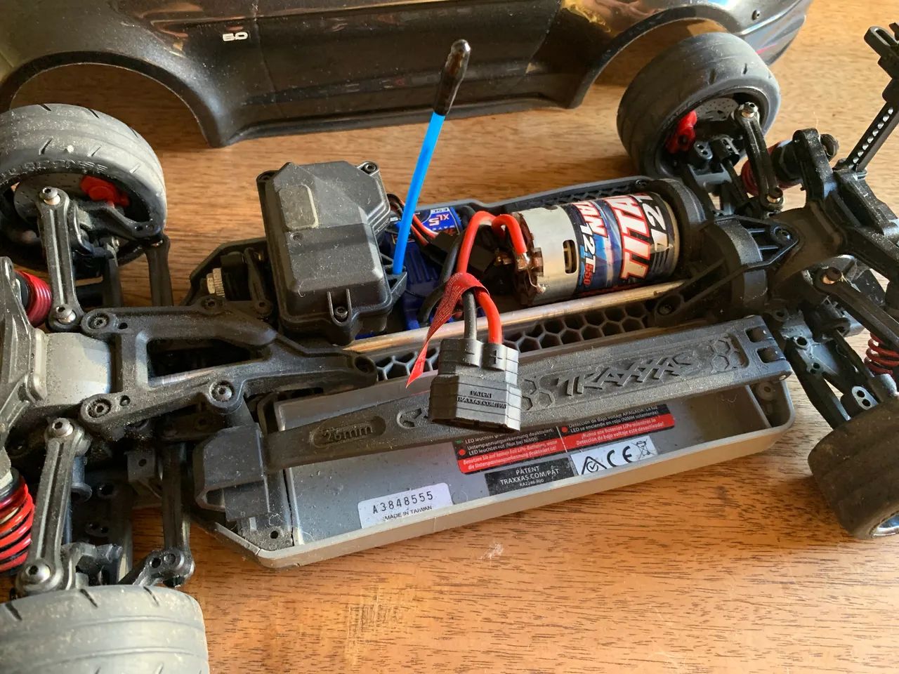 Automodelo Traxxas 4tec impecável  - Foto 3