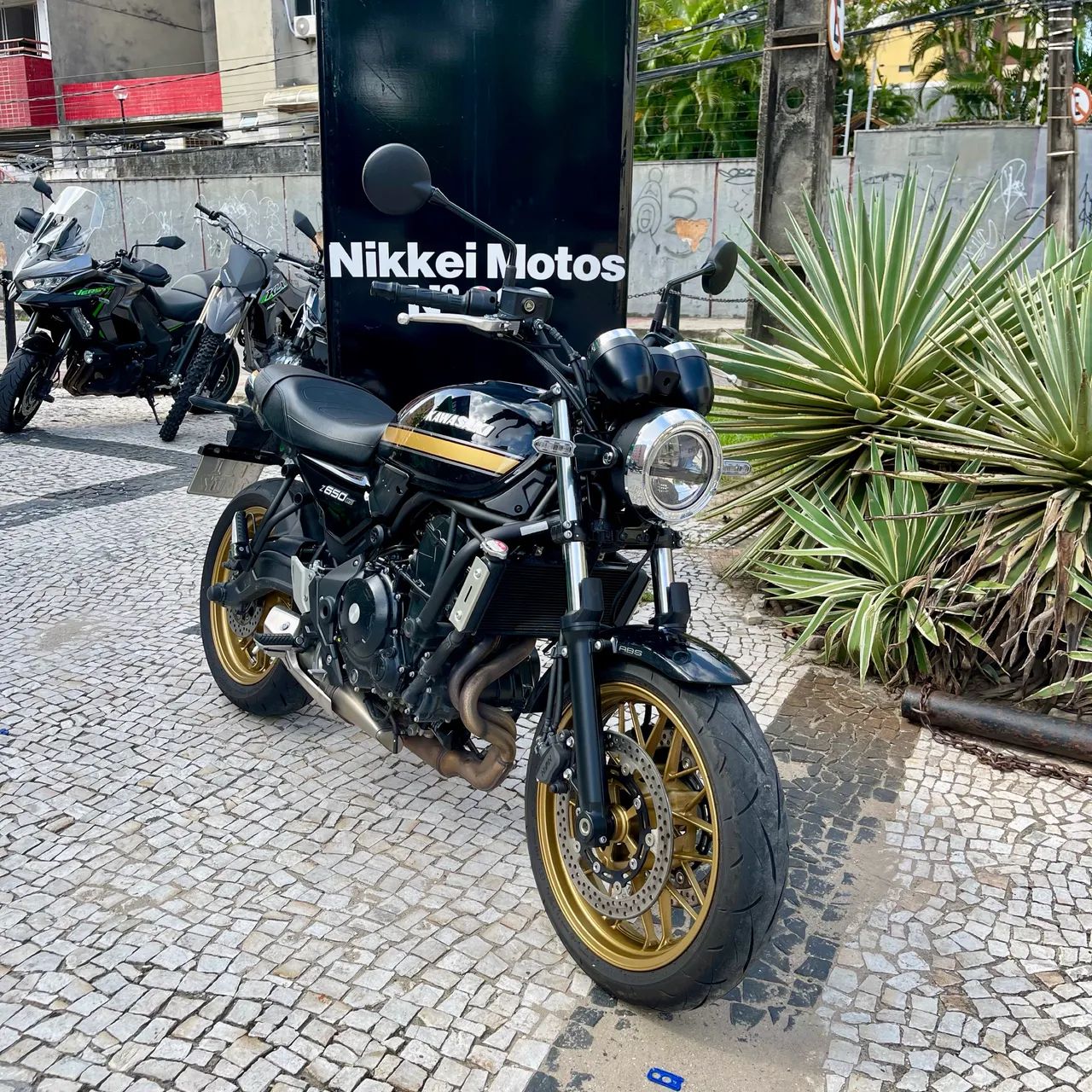 Kawasaki Z 650 RS  - Foto 3
