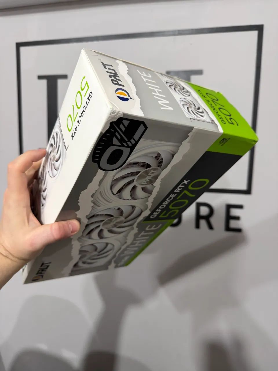 RTX 5070 12GB PALIT TRIPLE FAN WHITE (nova) - Foto 5