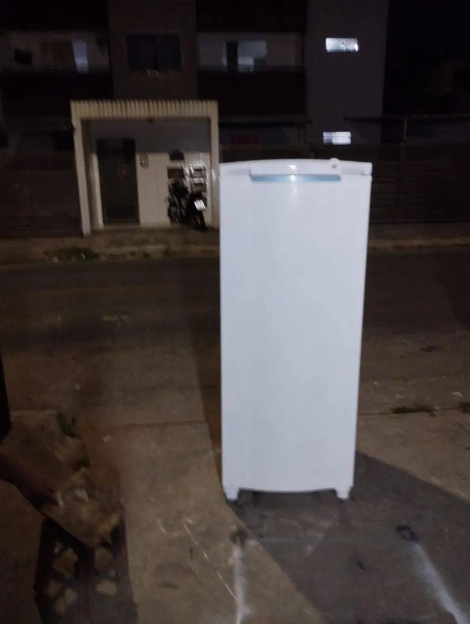 Freezer vertical Consul 