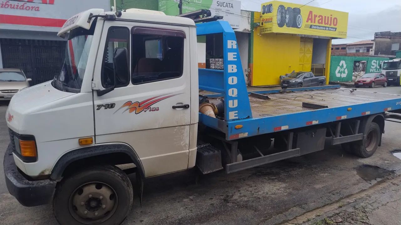 Serviço de guincho e reboque de veículos 