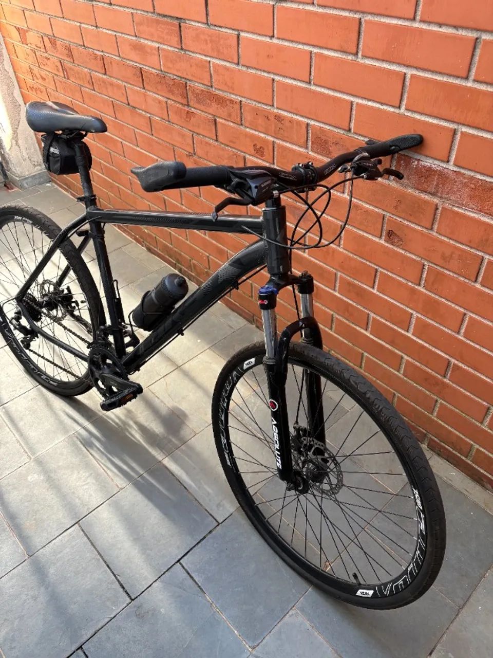 Bicicleta First aro 29 alumínio kit Shimano