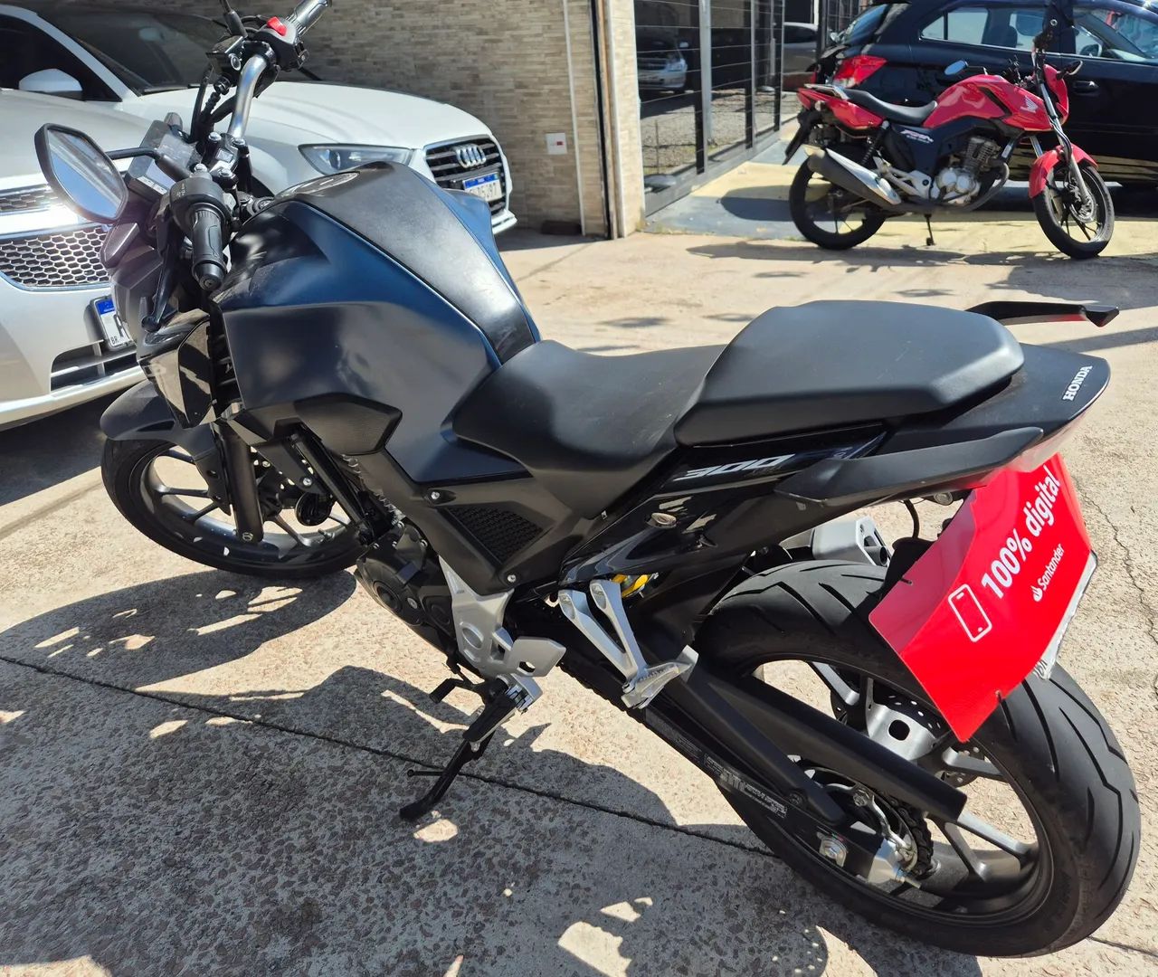 Honda Cb300F Único Dono - Foto 3