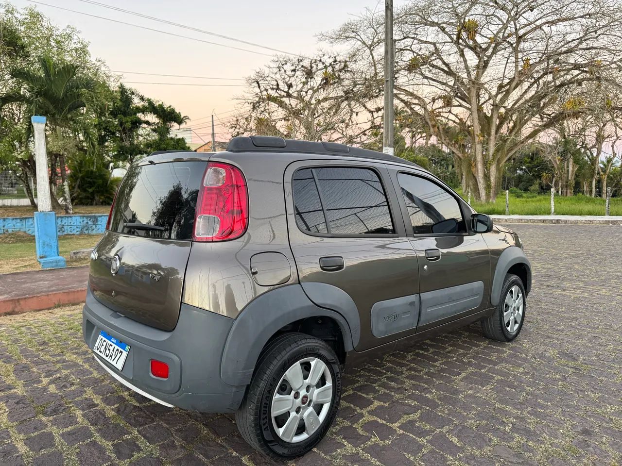 Fiat Uno WAY Celeb. 1.0 EVO Fire Flex 8V 5P 2013 - Foto 5