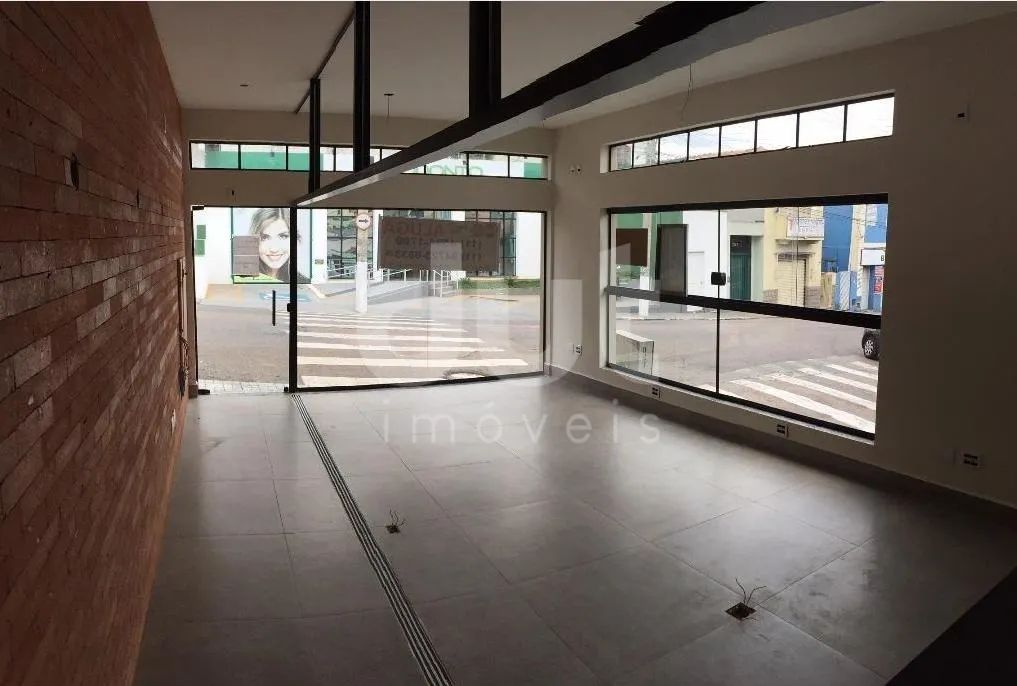 Prédio comercial à venda no Centro de Itatiba/SP