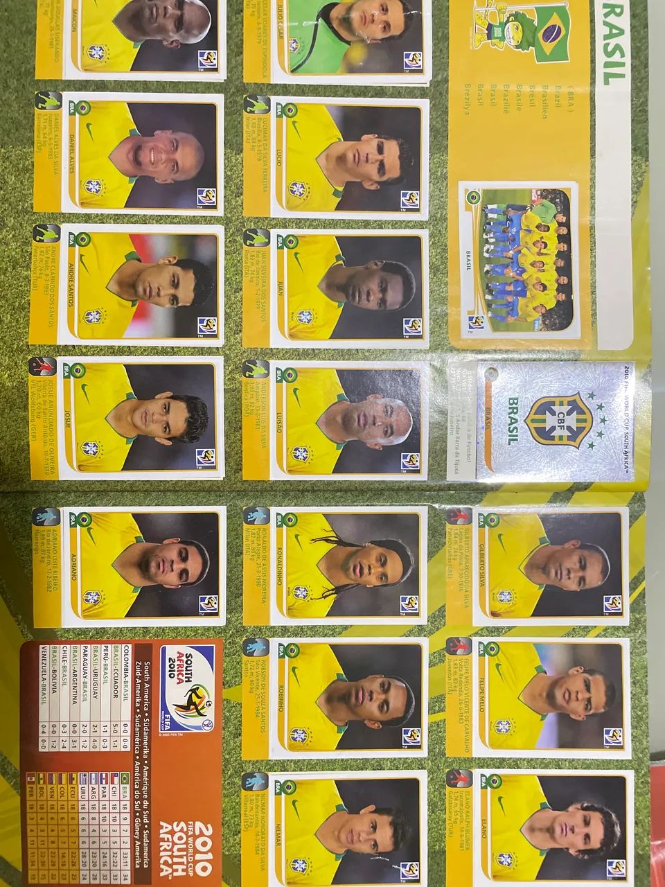 ALBUM COPA DO MUNDO 2010 e BRASILEIRAO 2011 - Foto 2
